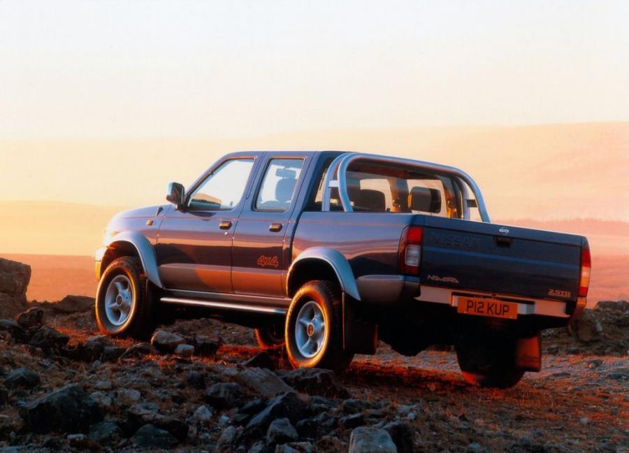  Nissan Navara Pickup Crew Cab 1997 года  (UK) (фото 5 из 5)